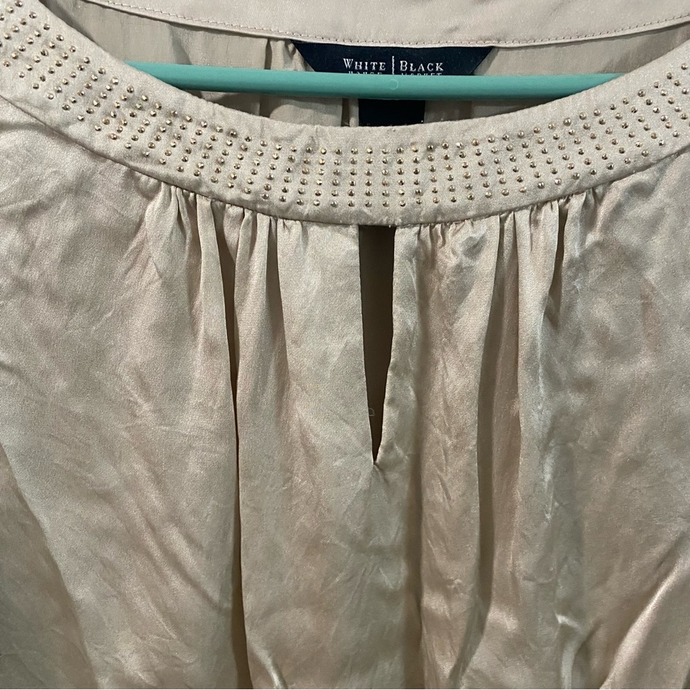 White House Black Market Champagne Silk Blouse With Beautiful Details SZ 6 - Picture 4 of 10